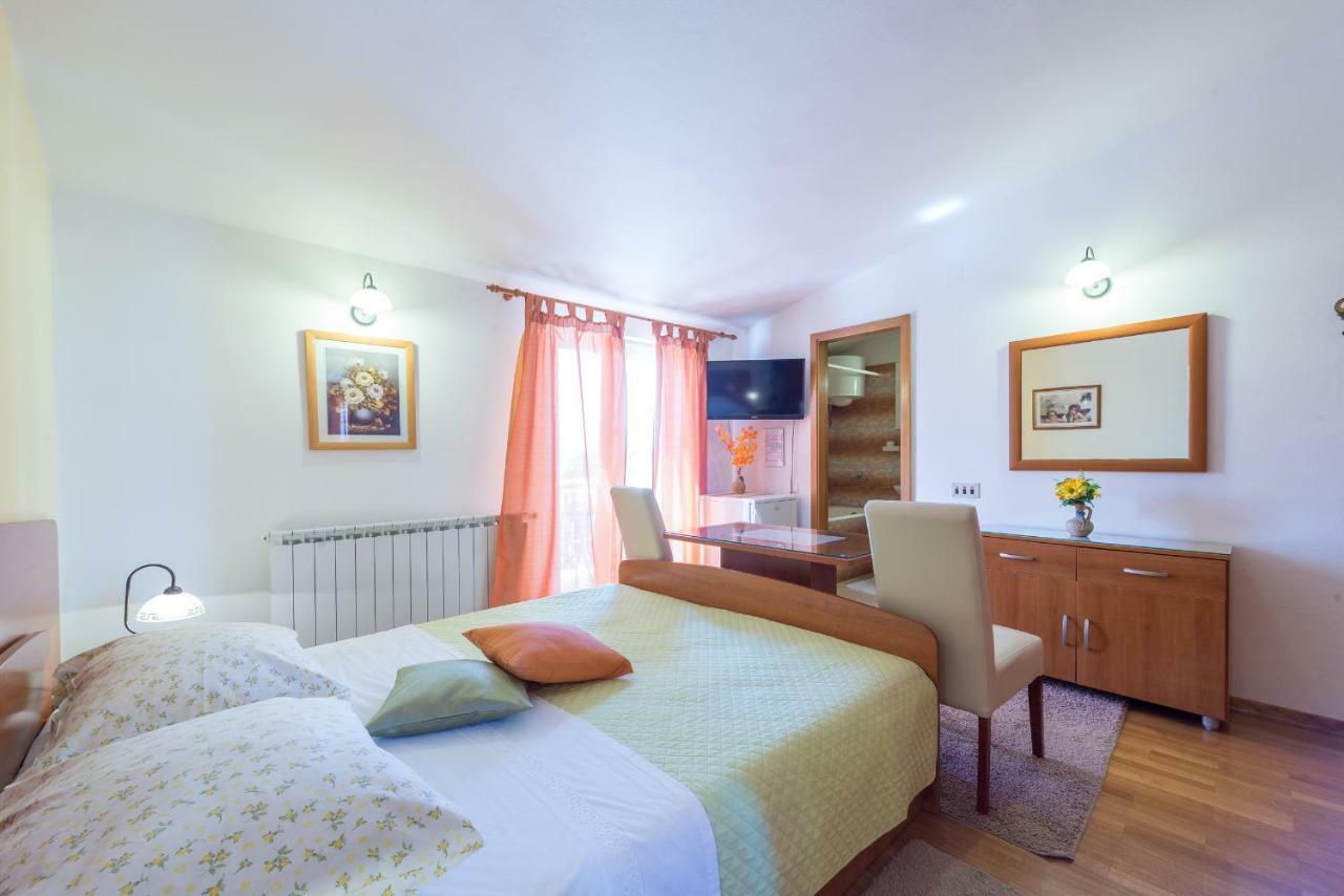 Отель House Jelena Млини Экстерьер фото